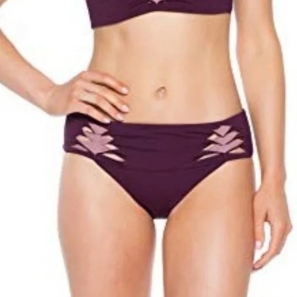 BECCA Bikini Bottom NWOT Origami Cutout Hipster Merlot Size XS - Picture 7 of 7